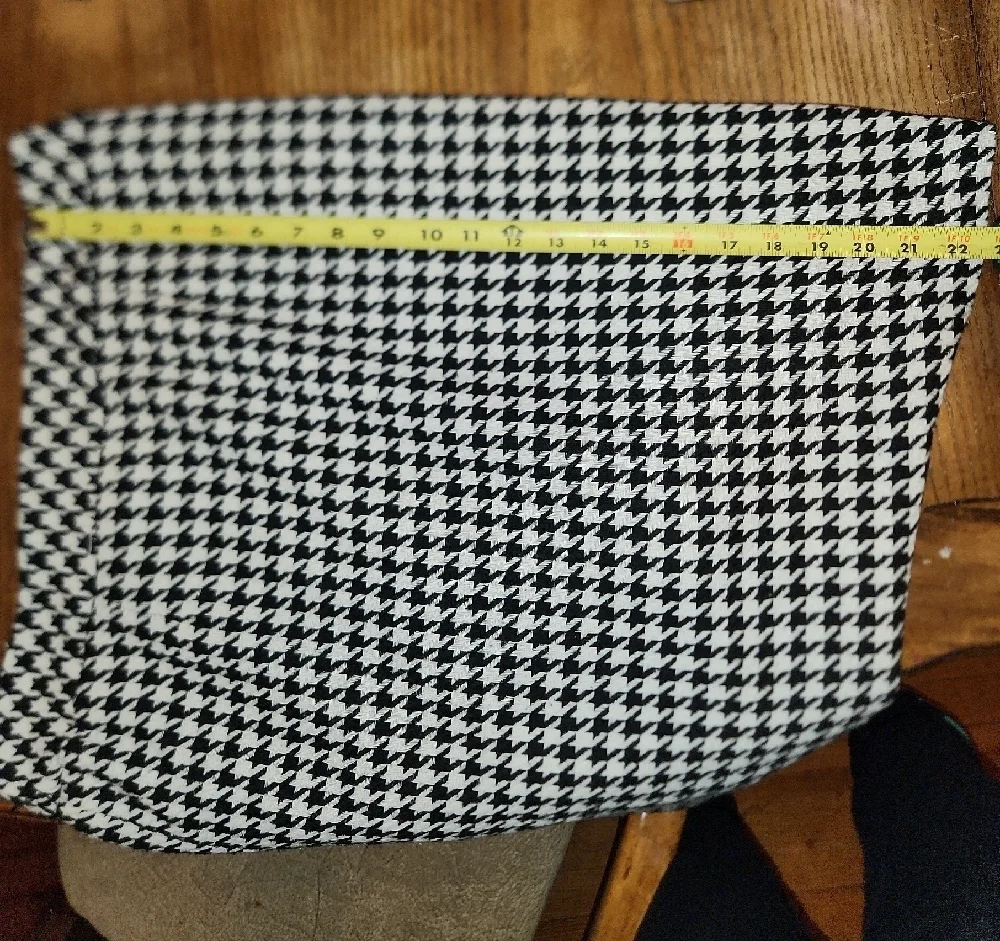 Chadwicks Black and White Houndstooth Pencil Skirt